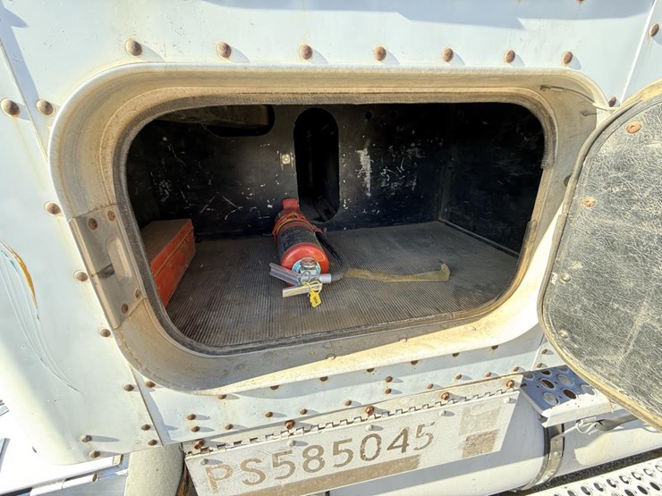 1995-caterpillar-3406c-image-28