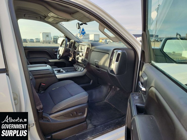 2015-chevrolet-silverado-1500-image-25