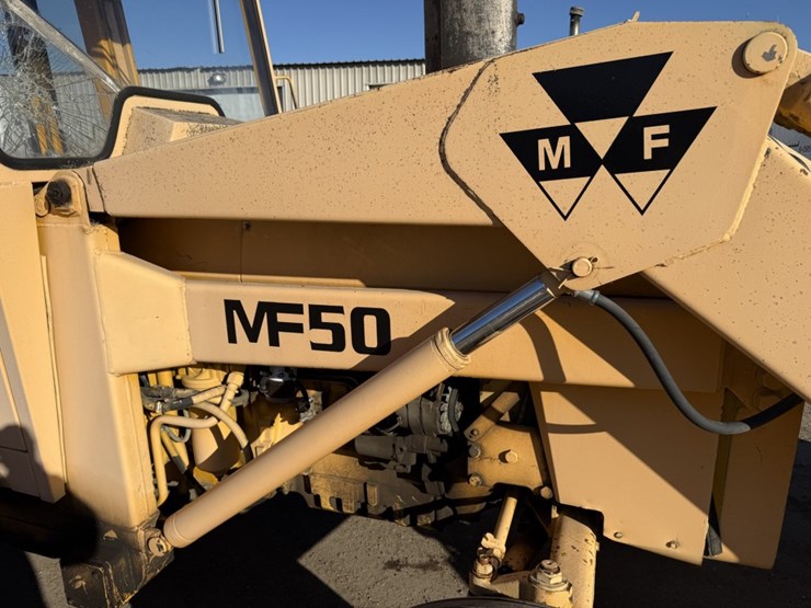 massey-ferguson-300a-image-15