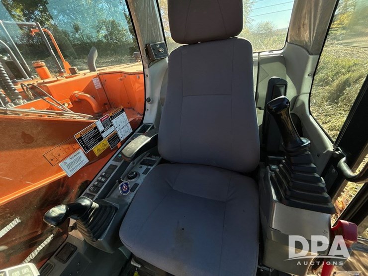 2014-doosan-dx235-lcr-image-80