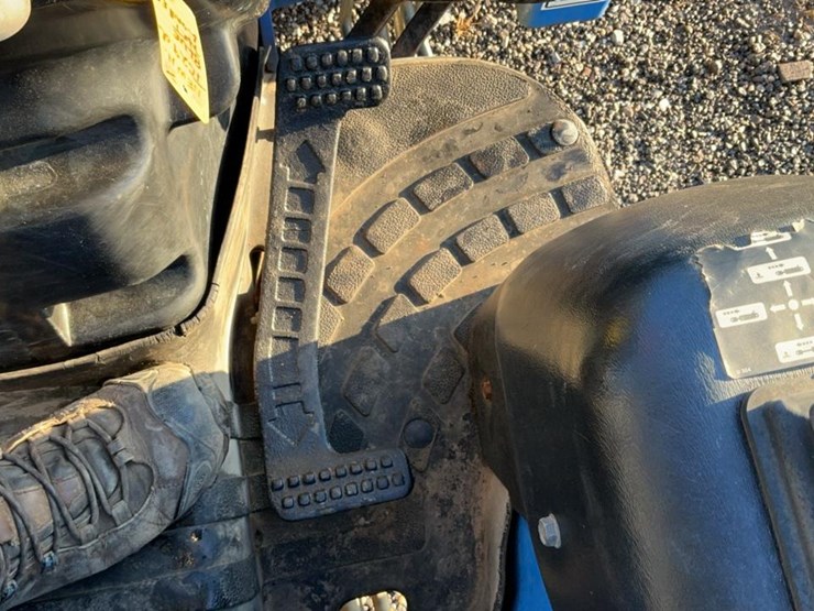 new-holland-tc29d-image-44