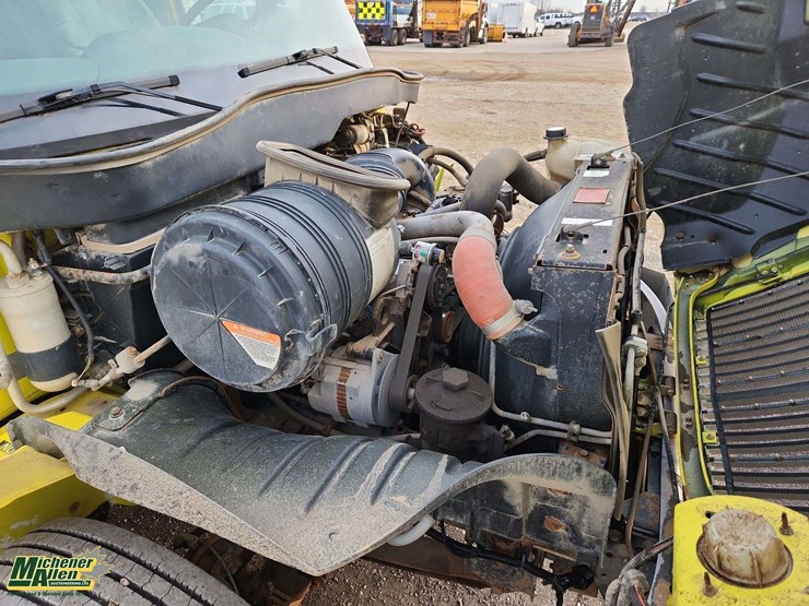 2006-international-durastar-4200-image-26