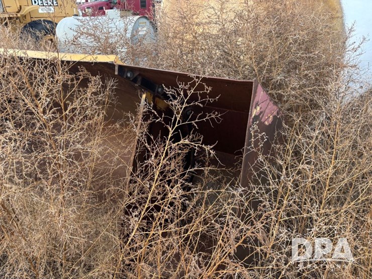 2001-deere-644h-image-40