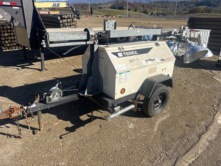 #1213-•-terex-portable-light-station-and-power-supply-image-1