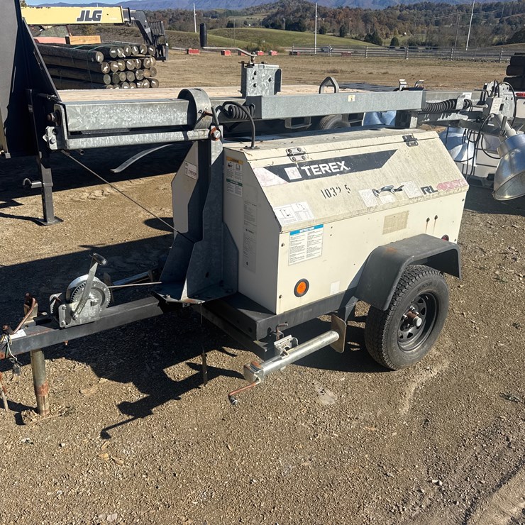 #1213 • Terex portable light station and power supply