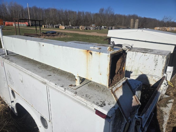 #2998-•-knapheide-(6)-door-utility-bed-image-6