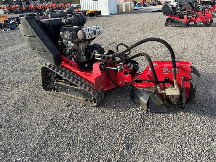 #94-•-barreto-walk-behind-stump-grinder-image-1