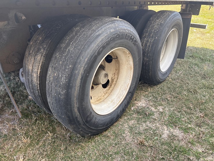 2004-great-dane-van-image-10