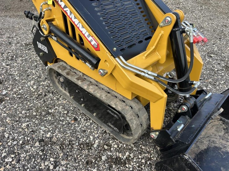#2712-•-demo-2024-mammut-sk650-tracked-skid-steer-image-10
