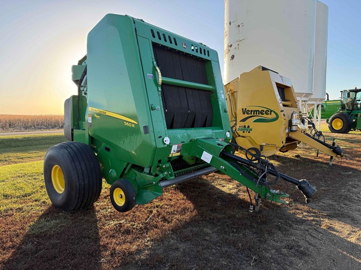 john-deere-560r-image-15