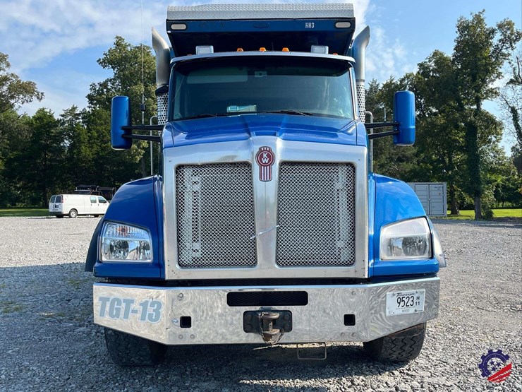 2016-kenworth-t880-image-23