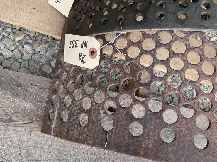 new-holland-355-image-10