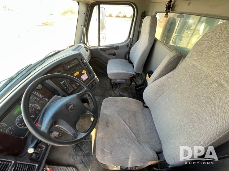 2016-freightliner-petroleum-truck-(jn3388,-unit-2374)-image-55