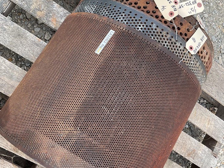 new-holland-352-image-1