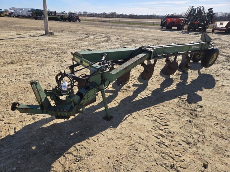 john-deere-2800-image-1