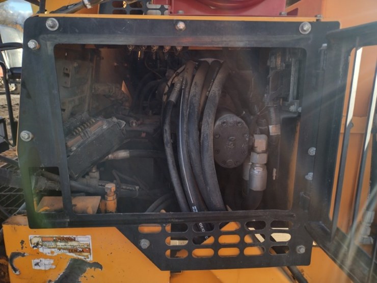 leeboy-8515d-asphalt-paver-(qea-4018)-image-17