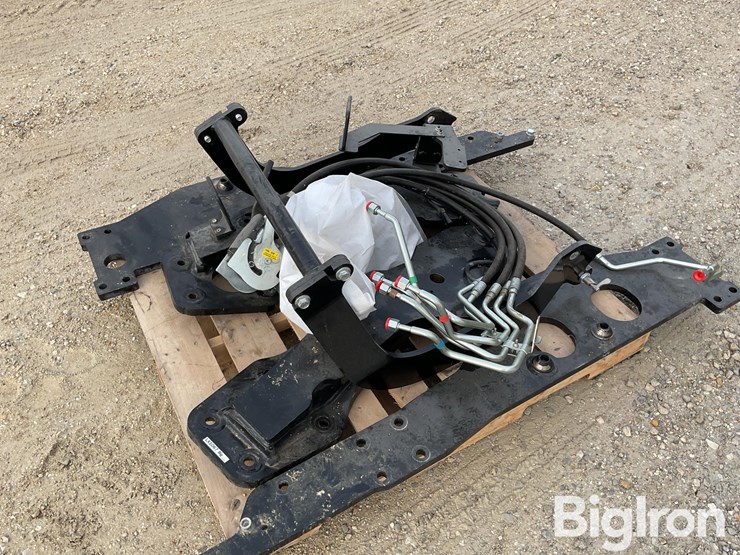 new-holland-t-6-loader-brackets-image-9