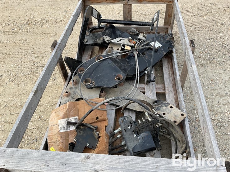 new-holland-t-6-series-loader-brackets-image-6