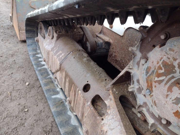 bobcat-t870-image-23