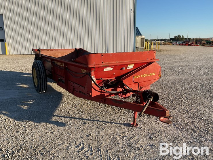 new-holland-165-image-3