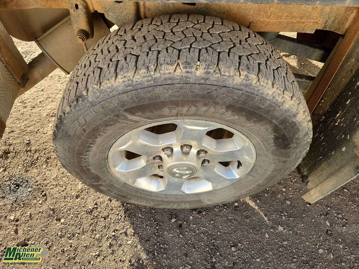 2017-dodge-2500-image-35