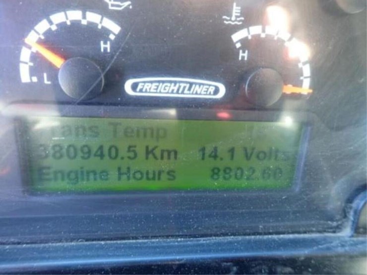 2015-freightliner-mt55-image-13