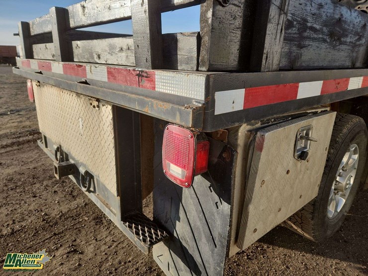 2017-dodge-2500-image-40