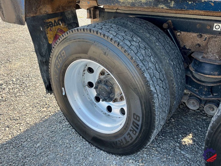 2016-kenworth-t880-image-14