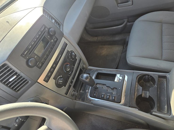 2005-jeep-grand-cherokee-image-13