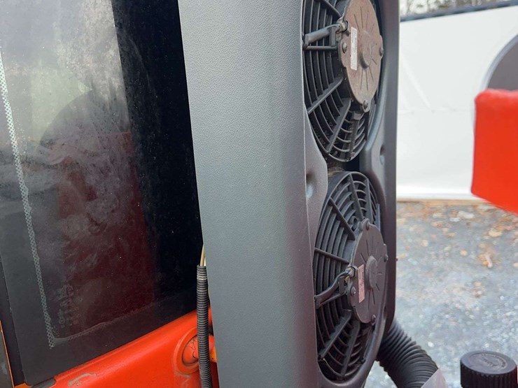 holder-c992-image-18