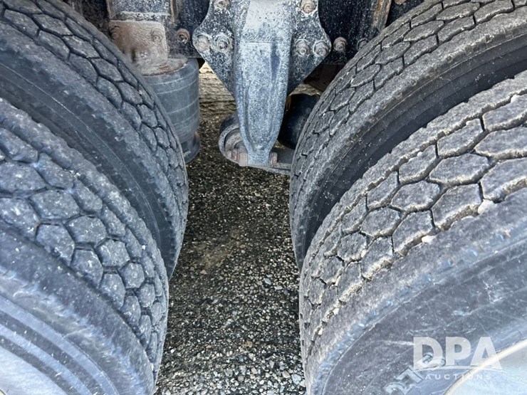 2016-freightliner-petroleum-truck-(jn3388,-unit-2374)-image-47