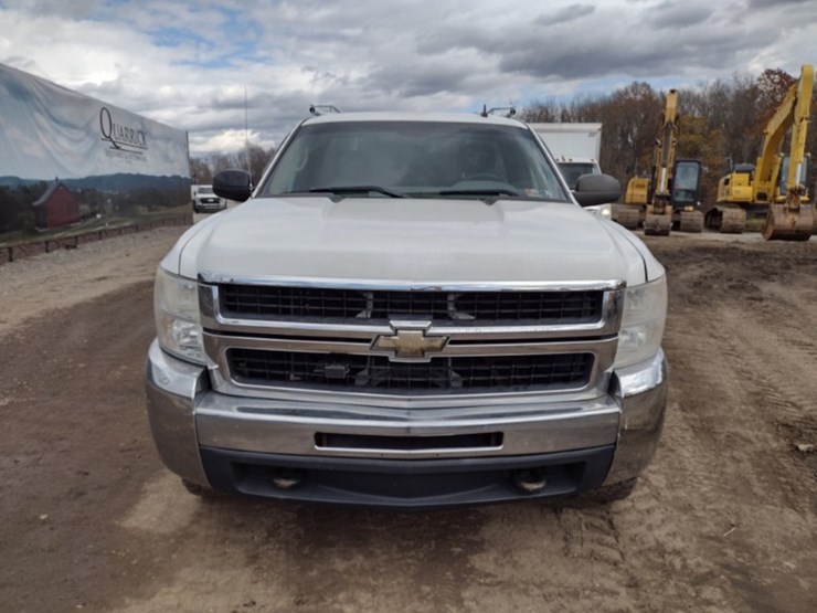 09-chevy-truck^title^-(qea-4045)-image-2