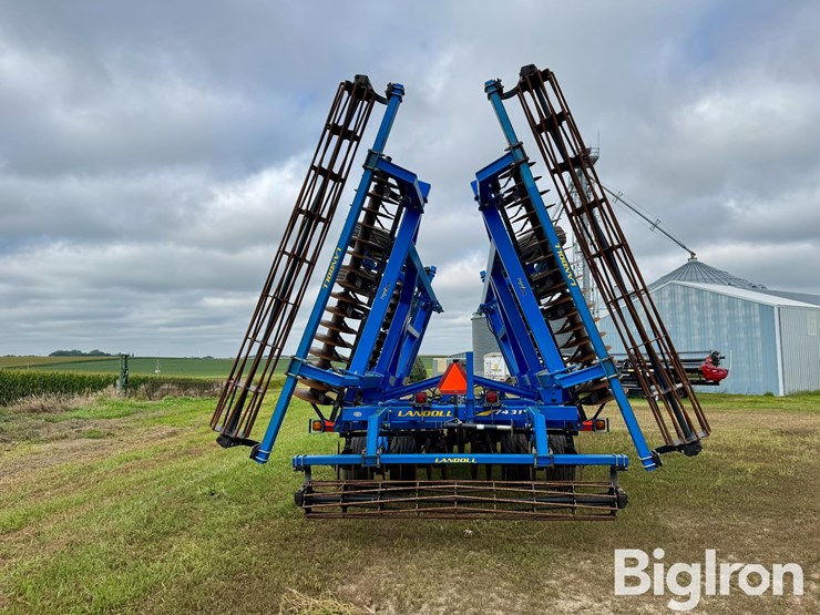 2010-landoll-7431-29-image-6