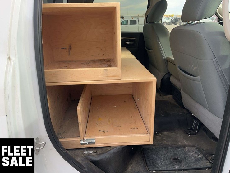 2018-dodge-2500-image-16