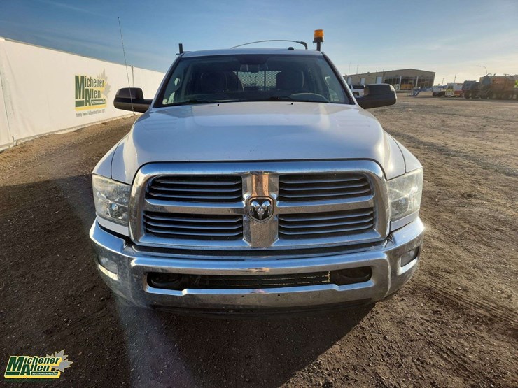 2017-dodge-2500-image-29