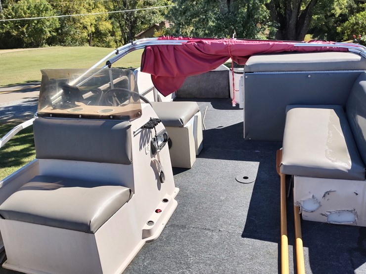 #1220-•-pontoon-boat-image-6