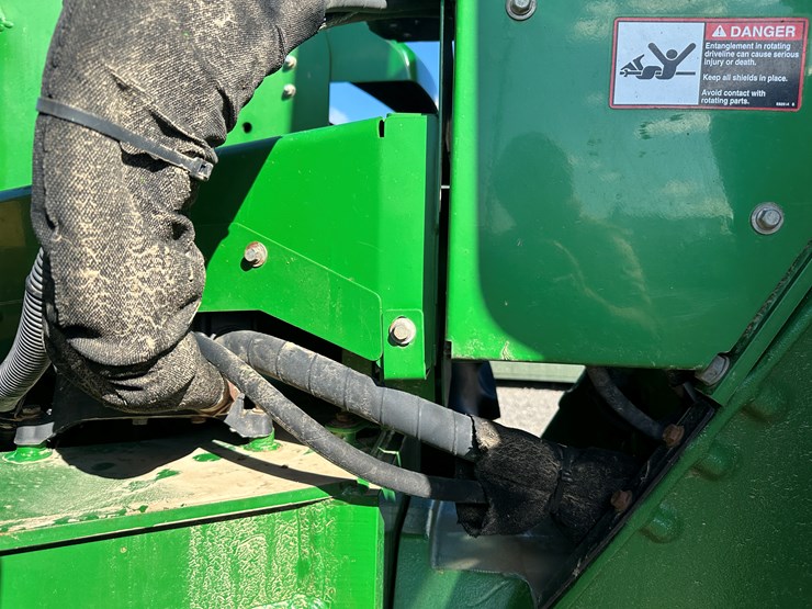 #32570-•-2012-john-deere-9360r-4x4-articulating-tractor-1rw9360rkep011018-image-45