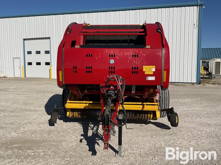 2021-new-holland-560-round-baler-image-2