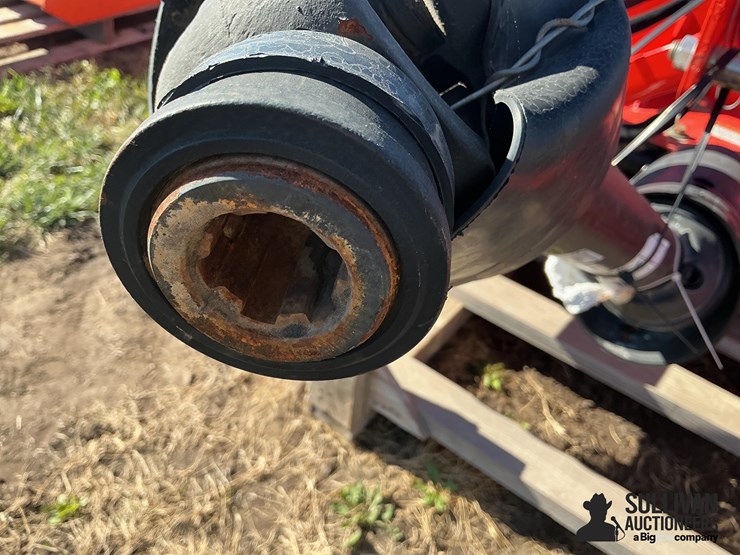 land-pride-sb2584-84”-3-pt-snow-blower-image-10