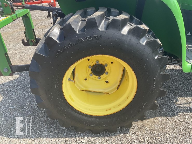 2020-john-deere-3025e-image-16