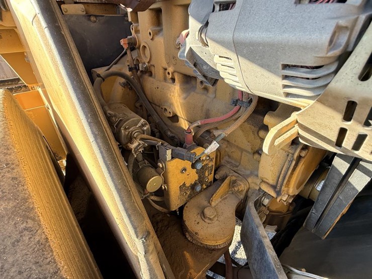 1992-caterpillar-cs-423e-image-32