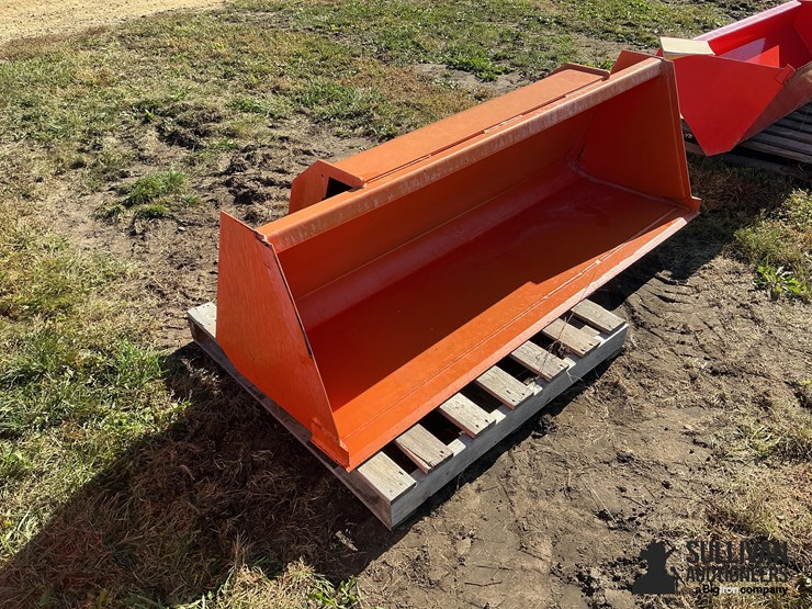 kubota-72"-material-bucket-image-3