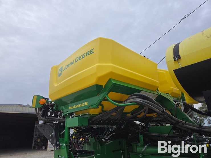 2023-john-deere-1775nt-image-14