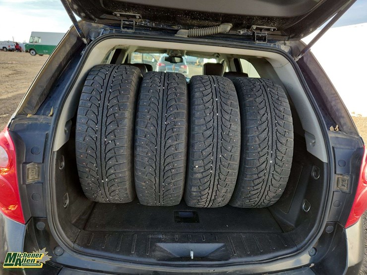 2013-chevrolet-equinox-lt-image-22