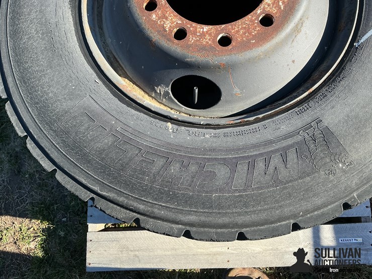 michelin-11r22.5-tires-on-10-bolt-rims-image-5
