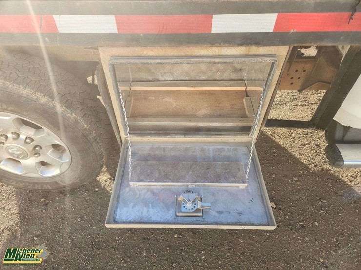 2017-dodge-2500-image-23