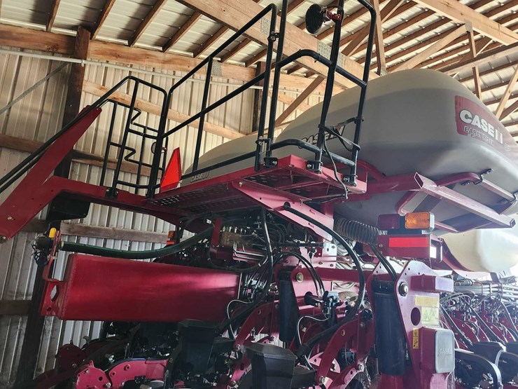 2023-case-ih-2150-image-10