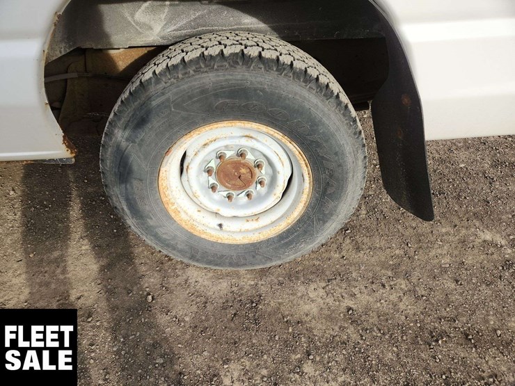 2005-ford-cargo-image-28