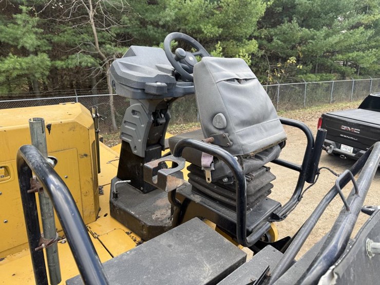 caterpillar-ap-1055f-image-51