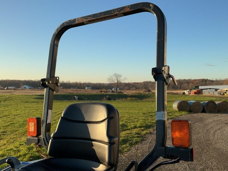 new-holland-tc29d-image-35